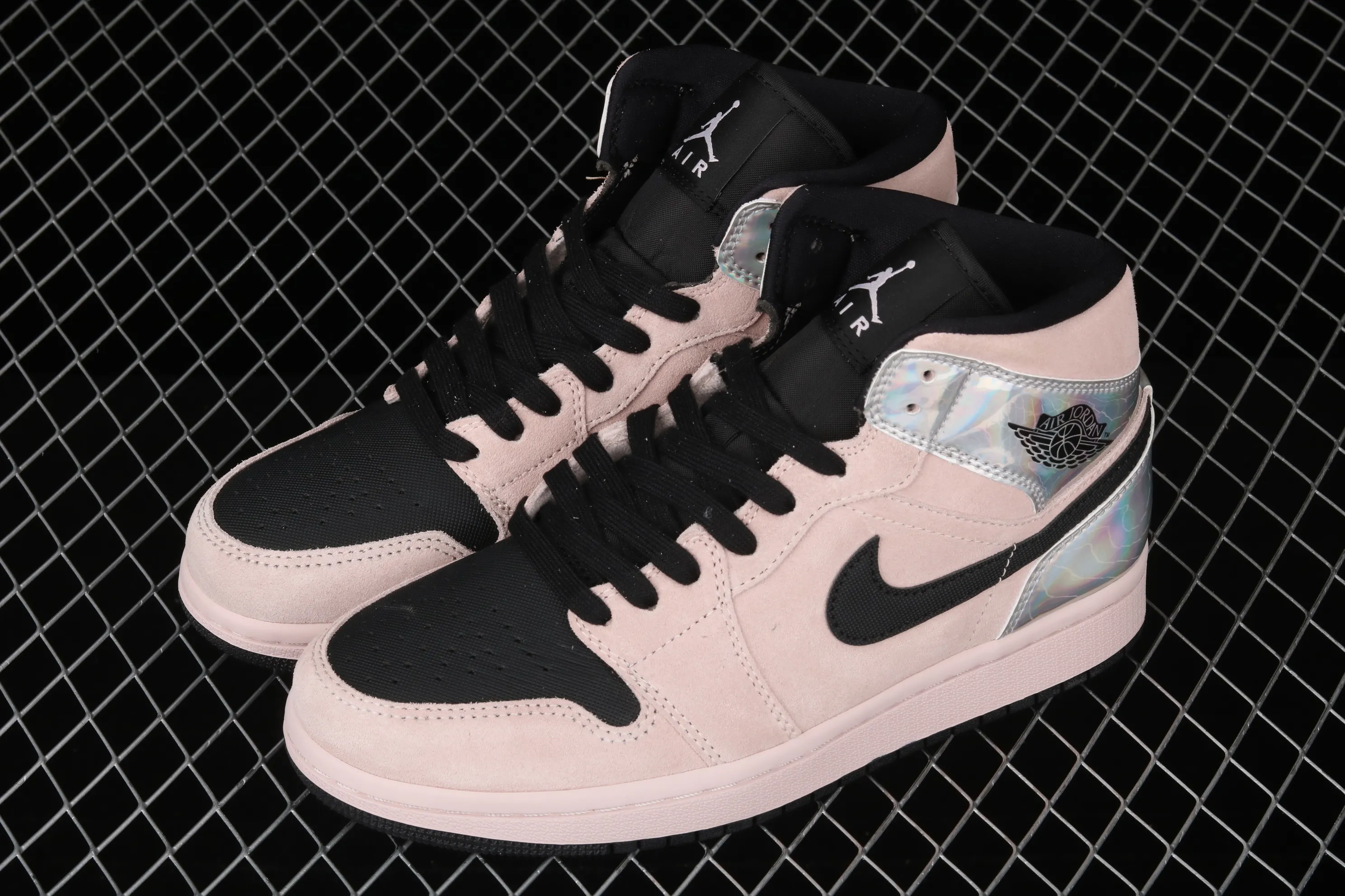 All categories Air Jordan Jordan series basketball shoes Air Jordan 1 Mid G version pure original Air Jordan 1 Mid GS AJ1 Joe 1 laser powder China basketball shoes BQ6472-602